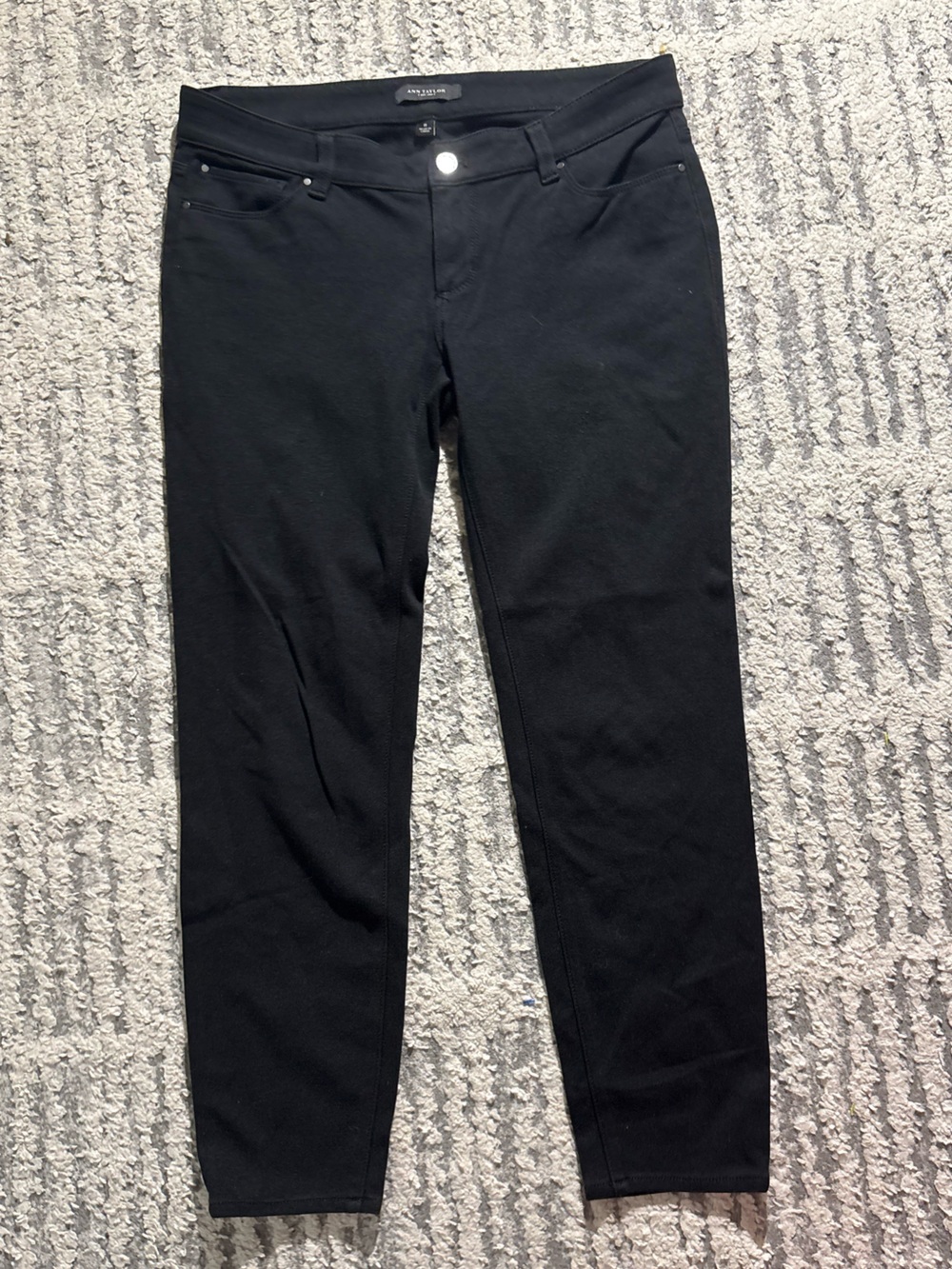 Ann Taylor black straight leg slim pants jeans size 8